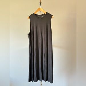 Time and Tru Women's Sleeveless Midi Knit Swing Dress. SIZE: XXL COLOR: Black